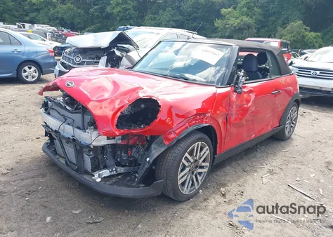 2025 Mini Cooper Cooper S/S Signature Trim z USA, uszkodzony, nr VIN WMW23GX03S2738412